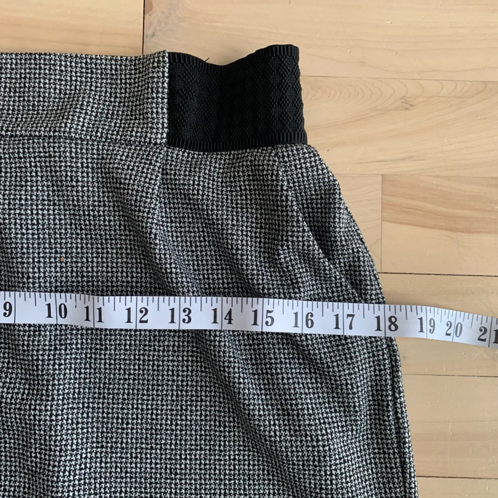 NAF NAF - Vintage Mini Skirt | Herringbone Textured Skirt - Picture 7 of 9